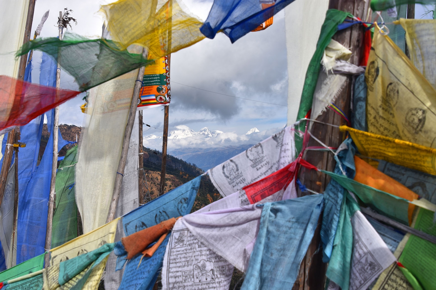 Bhutan’s Prayer Flags (13.11.19) JONO VERNONPOWELL